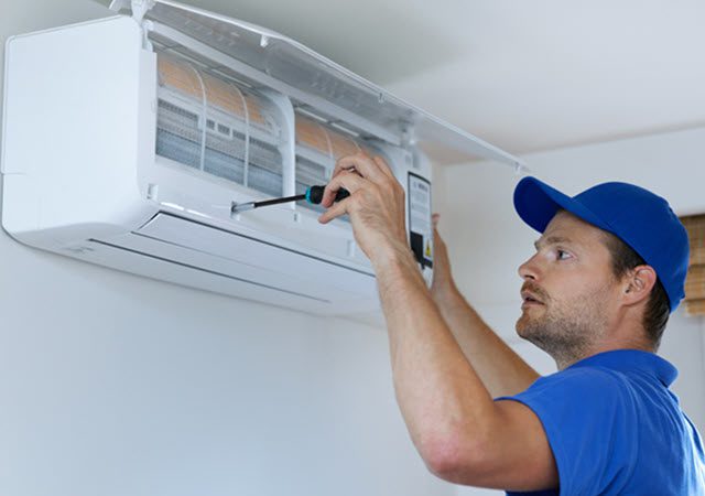 https://www.diversifiedhvac.com/wp-content/uploads/2022/01/ductless-split-maintenance-640x450.jpg